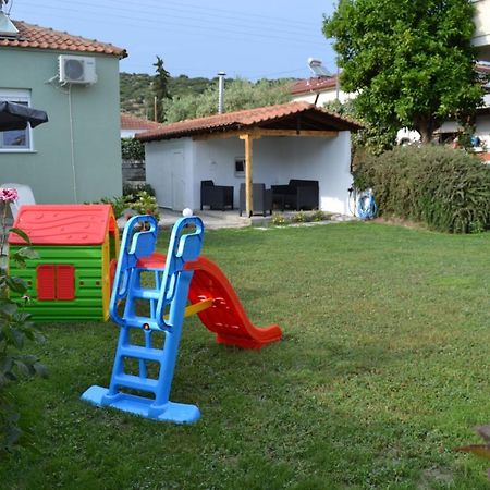 Apartamento The Olive House Néa Péramos Exterior foto